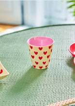 Afbeelding in Gallery-weergave laden, Melamine cup medium - Rice darling hearts