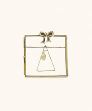 Afbeelding in Gallery-weergave laden, Doing Goods - Bowie Bow Polaroid Frame