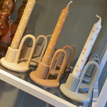 Afbeelding in Gallery-weergave laden, Kaarsenstandaard aardewerk - Lichtgrijs