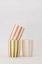 Afbeelding in Gallery-weergave laden, Zusss Koffiemok streep - Wit/Oker
