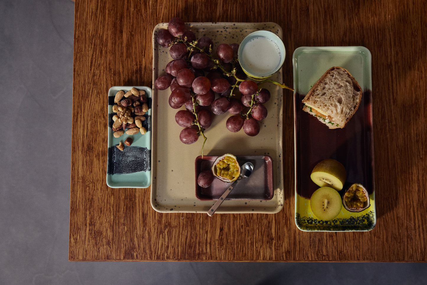 Hkliving 70s ceramics - Cake tray Cherry