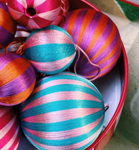 Afbeelding in Gallery-weergave laden, Anna + Nina Big Corded Orchid and Orange Stripe Ornament
