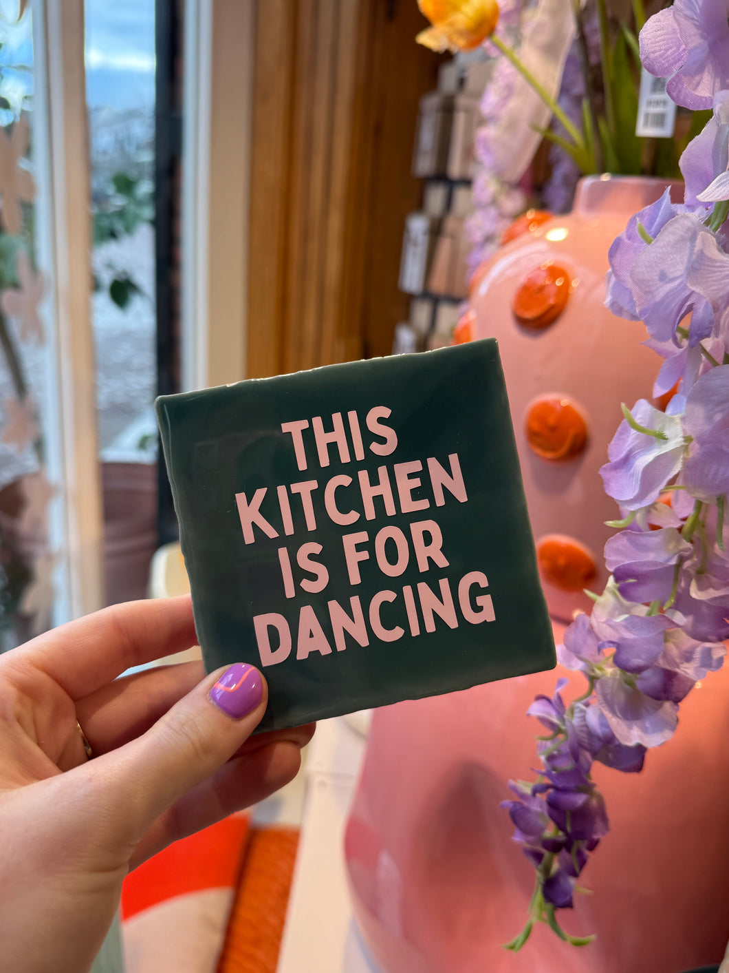 Tegeltje This Kitchen is for dancing - Donkergroen