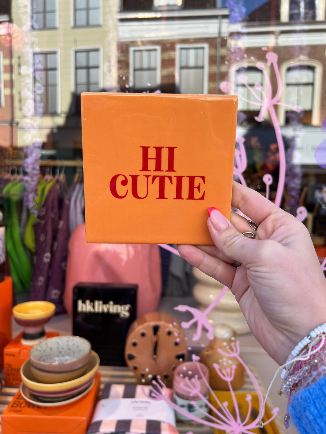 Tegeltje - Hi cutie