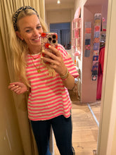 Afbeelding in Gallery-weergave laden, T-shirt gestreept - Wit/Roze
