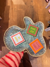 Afbeelding in Gallery-weergave laden, Tegeltje Pure Joy - Groen / Paars
