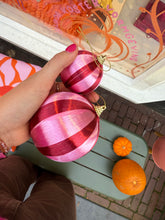 Afbeelding in Gallery-weergave laden, Kerstbal draad klein - Roze/rood
