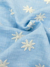 Afbeelding in Gallery-weergave laden, Blouse Gwendolyn - Light blue

