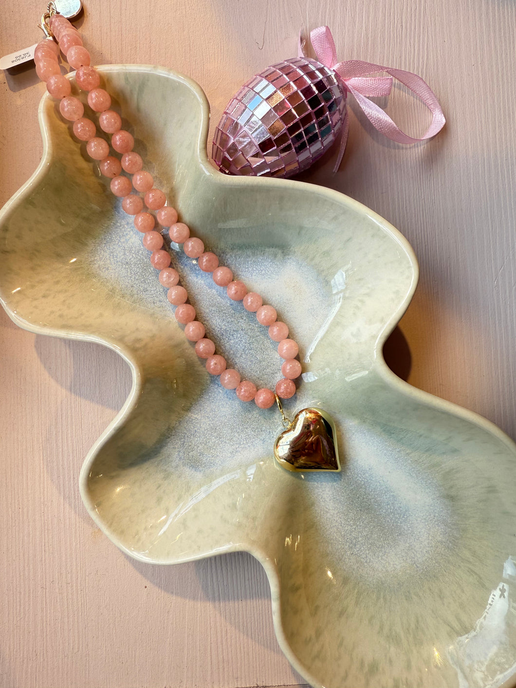 Fushi kralenketting met gouden hart - Lichtroze/nude