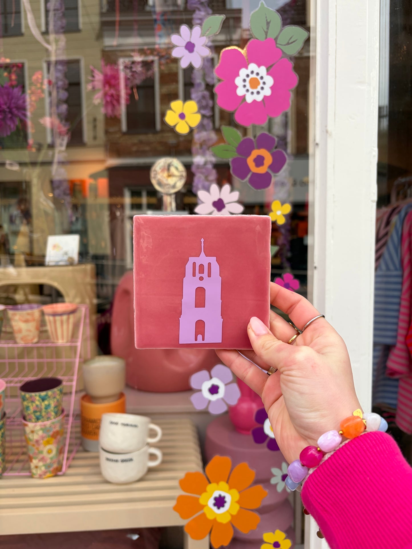 Tegeltje Oldehove - Roze