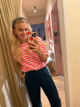 Afbeelding in Gallery-weergave laden, T-shirt gestreept - Wit/Roze
