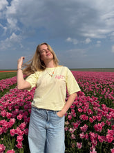 Afbeelding in Gallery-weergave laden, T-shirt Out of office - Zachtgeel

