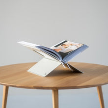 Afbeelding in Gallery-weergave laden, Boekenstandaard - Desert dreams (taupe
