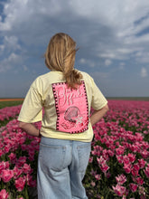 Afbeelding in Gallery-weergave laden, T-shirt Out of office - Zachtgeel
