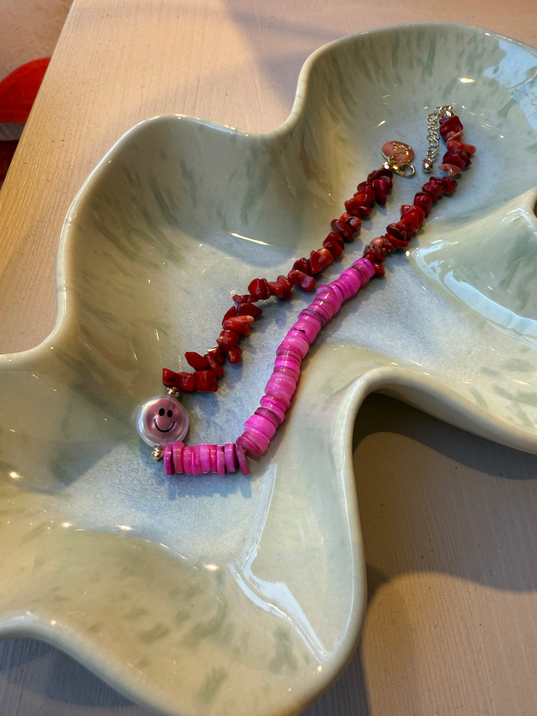 Kettinkje rood/roze - Smiley