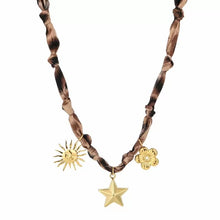 Afbeelding in Gallery-weergave laden, Gevlochten ketting met bedeltjes - Leopard
