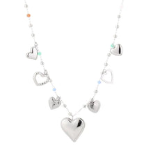 Afbeelding in Gallery-weergave laden, Ketting Hartjes Bedels Zilver en gekleurde kralen
