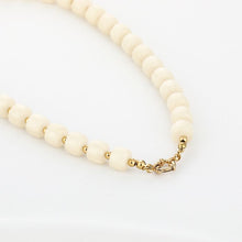 Afbeelding in Gallery-weergave laden, Kralenketting vierkant - Beige
