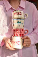 Afbeelding in Gallery-weergave laden, Rice - Keramiek Cappuccino mok - Roze - Hand-painted LOVE
