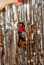 Afbeelding in Gallery-weergave laden, Yup in de boom - Kerst hondje
