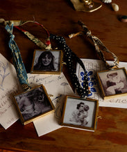 Afbeelding in Gallery-weergave laden, Doing Goods -  Maple Mini Fotolijst
