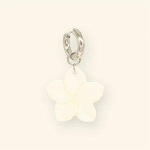 Mable oorbel - Shell Flower zilver