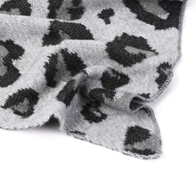 Afbeelding in Gallery-weergave laden, Sjaal panterprint - Grijs
