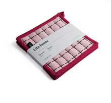 Afbeelding in Gallery-weergave laden, Pannenlappen Set Vivid Pink Burgundy - set van 2
