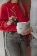 Afbeelding in Gallery-weergave laden, Zusss Geurkaars keramiek hartjes Amour- Wit/Rood
