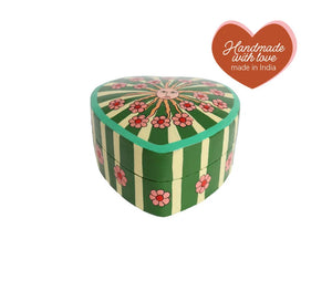 All The Luck In The World - Hartvormig Doosje met Strepen en Bloemen