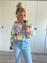 Afbeelding in Gallery-weergave laden, Blouse bloemen - Wit/geel/blauw/groen/roze
