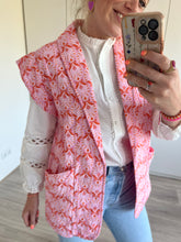 Afbeelding in Gallery-weergave laden, Gilet print - Lichtroze/koraal
