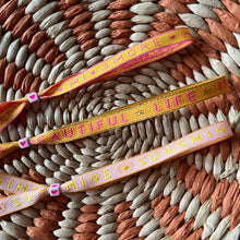 Afbeelding in Gallery-weergave laden, Lintarmbandje
