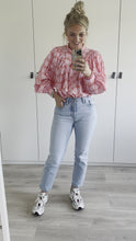 Video laden en afspelen in Gallery-weergave, Blouse print - Lichtroze/koraal
