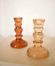 Afbeelding in Gallery-weergave laden, Glazen kaarsenstandaard antiek - Blush
