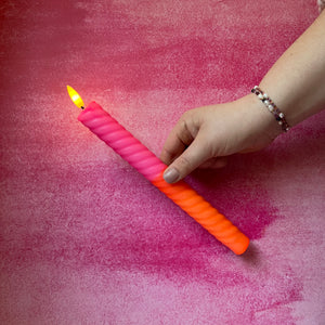 Led kaars swirl - Roze/oranje