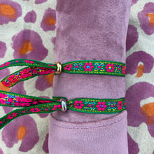 Afbeelding in Gallery-weergave laden, Armbandje lint bloemetjes - Groen
